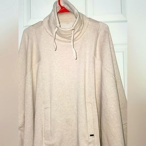 UGG XS PONCHO NWT